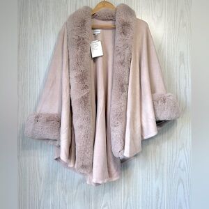 Sioni Faux Fur Trim Cape Wrap Shawl Camel Size S/M NWT